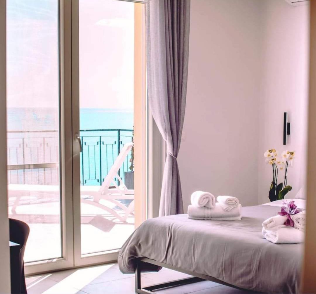 카탄차로 Blu Marine B&B 외부 사진